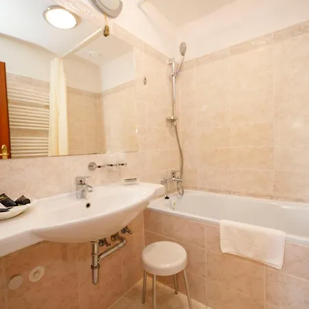 فندق Bristol Kralovska 4*
