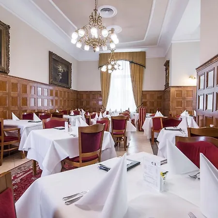 Bristol Kralovska 4*