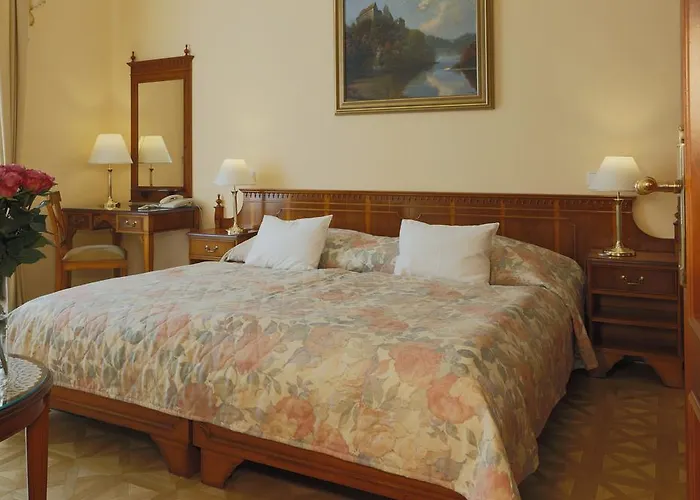 Bristol Kralovska 4*